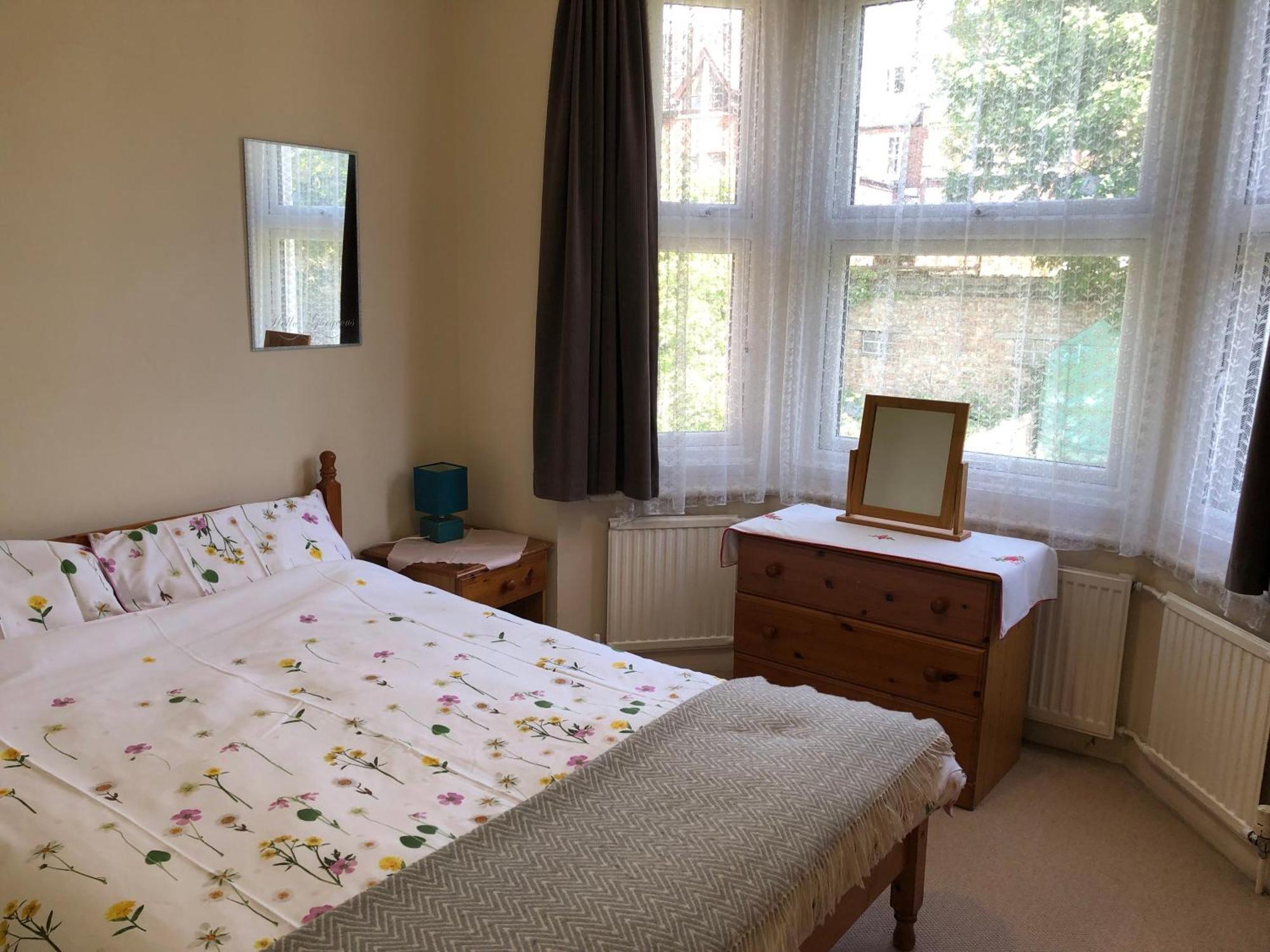 Spacious West London 2 Bedroom Apartment 外观 照片